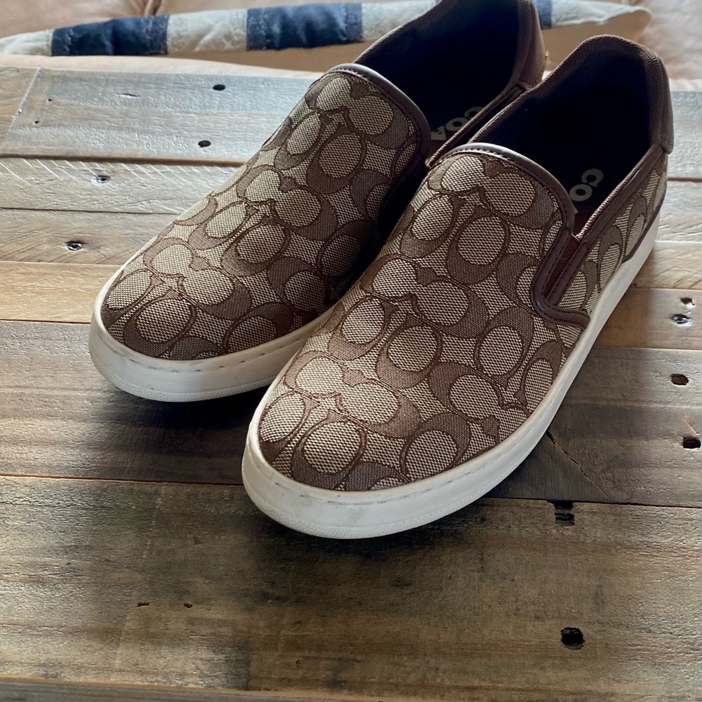 Coach women’s flats sneakers loafer 9
